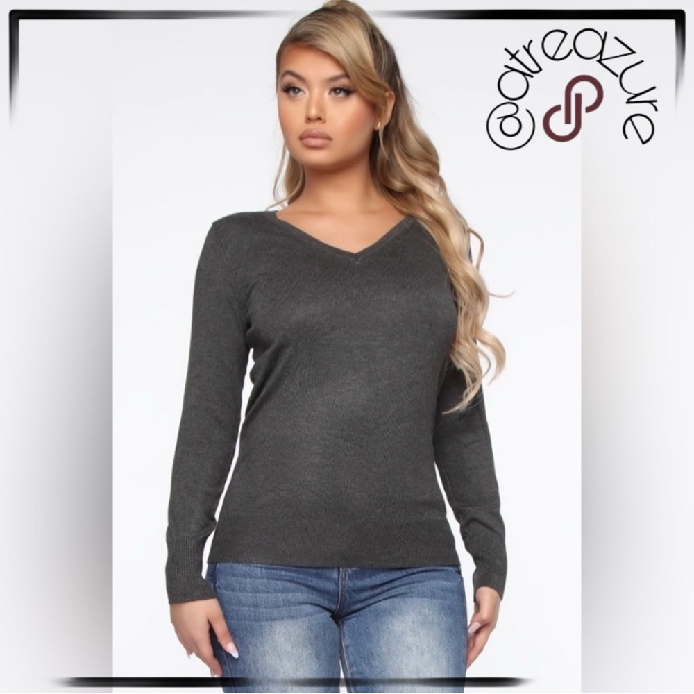 🆕 Active USA V-Neck Sweater